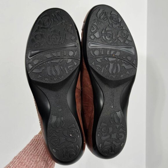 Aetrex Women's Brown Loafers - Picture 8 of 8